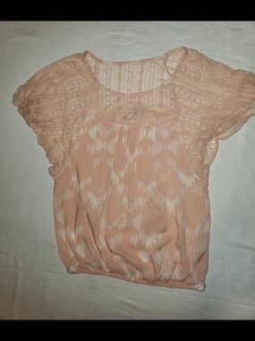 Mudd Peach Crochet-Sleeve Patterned Blouse